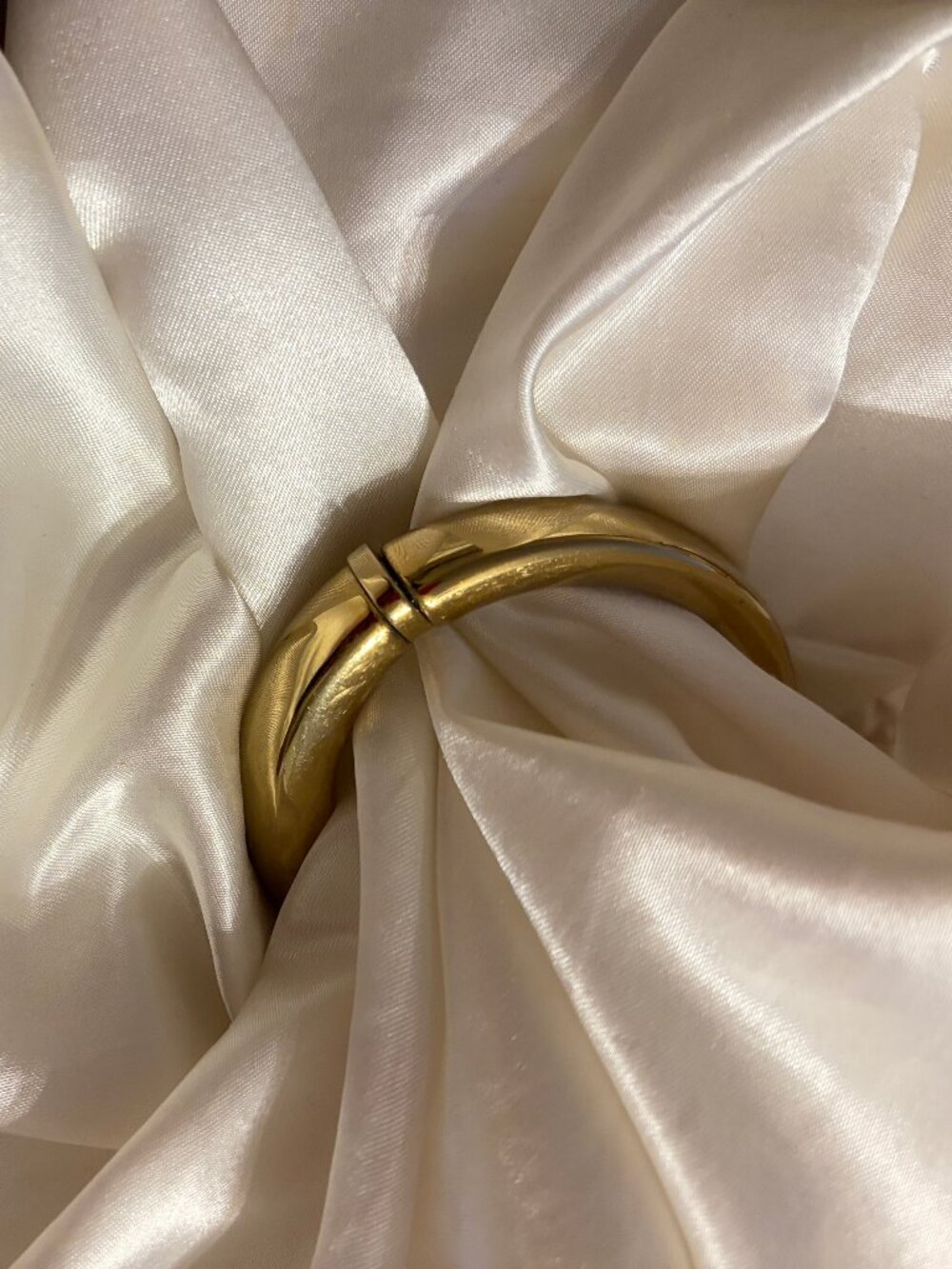 Michael Kors Hinged Oval Bracelet
